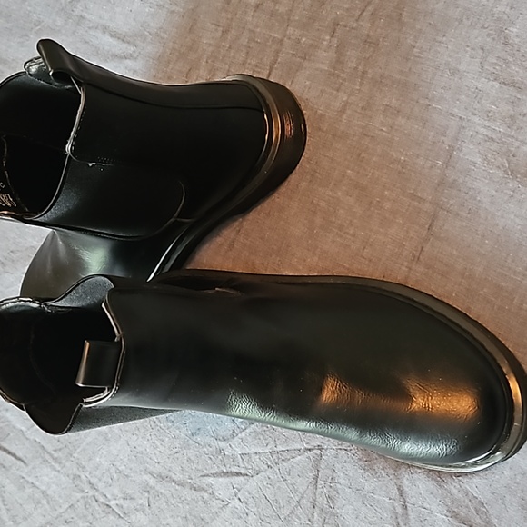 Ardene pull on boots - Picture 4 of 10